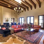 Plata Cielo Five-Bedroom Holiday Home