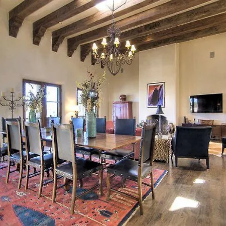 Plata Cielo Five-bedroom Santa Fe