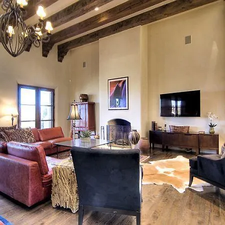 Plata Cielo Five-bedroom *