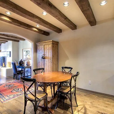 Plata Cielo Five-bedroom Santa Fe